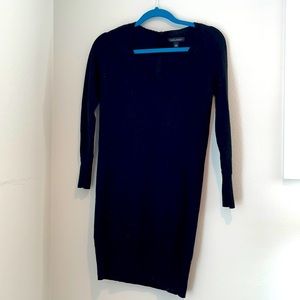 Women’s Banana Republic long sleeve sweater dress.